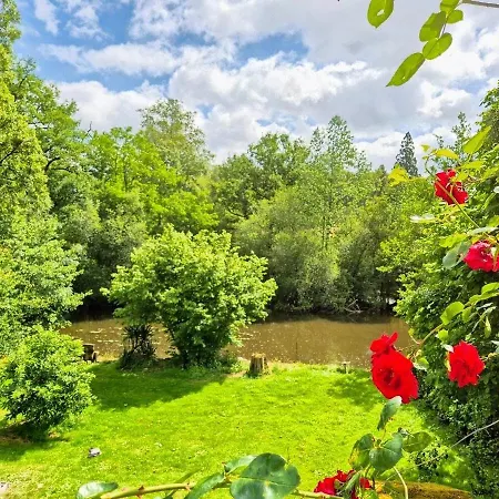 Gasthof Le Pont Bas Bord De Riviere Proche Puy Du Fou